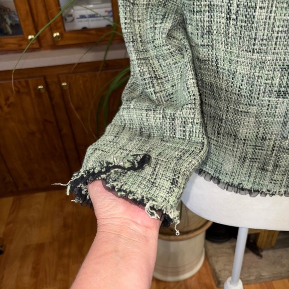 RIVER ISLAND SIZE 14 GREEN & WHITE TWEED BLAZER WITH BLACK LACE TRIM - Picture 8 of 8